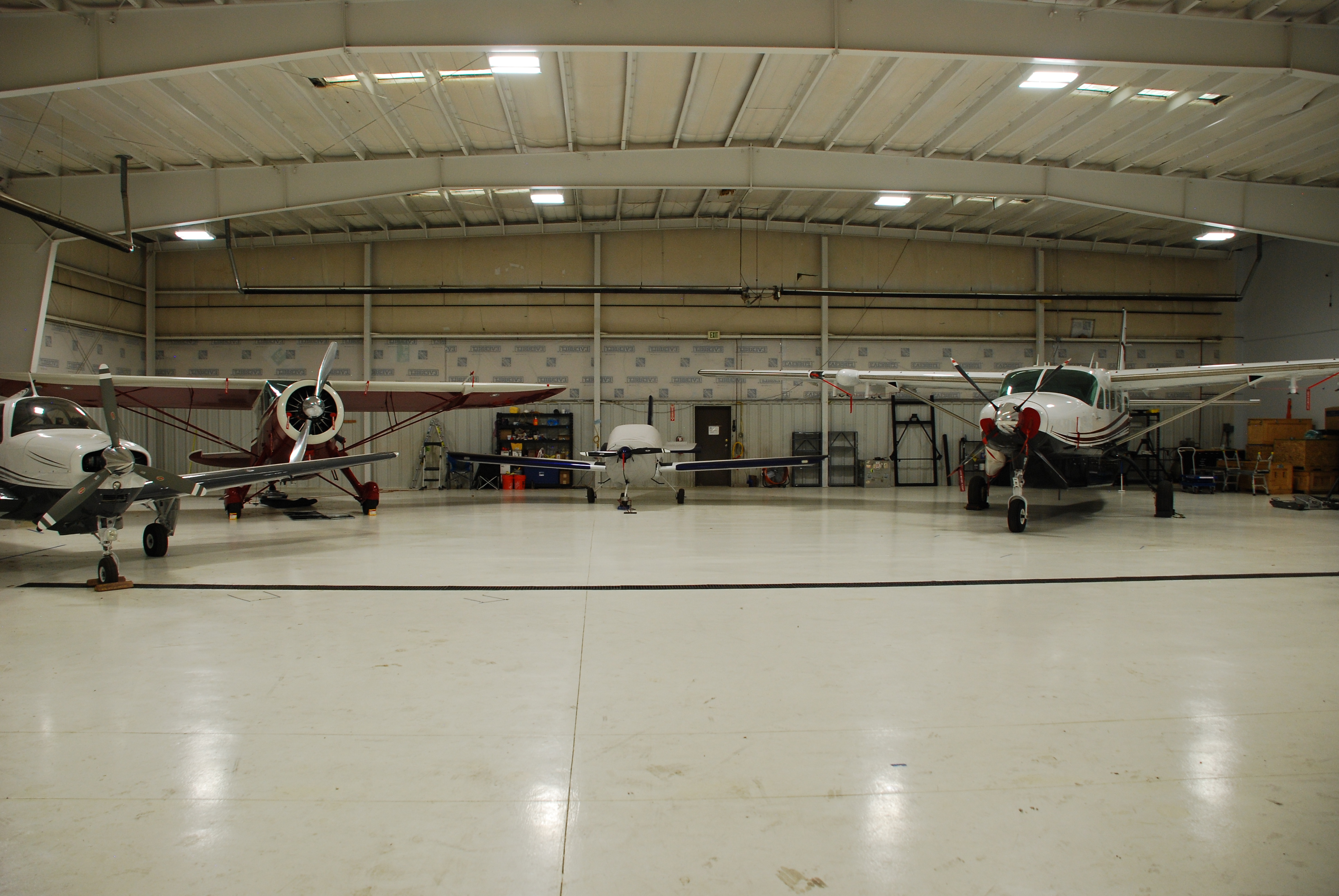 Hangar_Inside.jpg