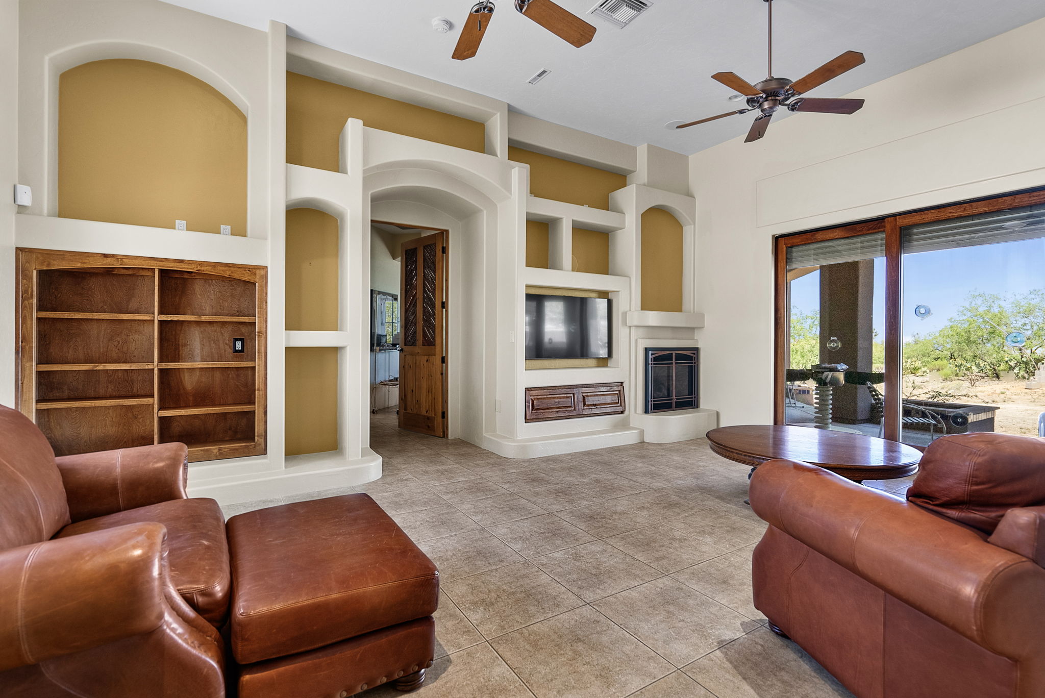 32-web-or-mls-7235-w-lost-silver-ln.jpg