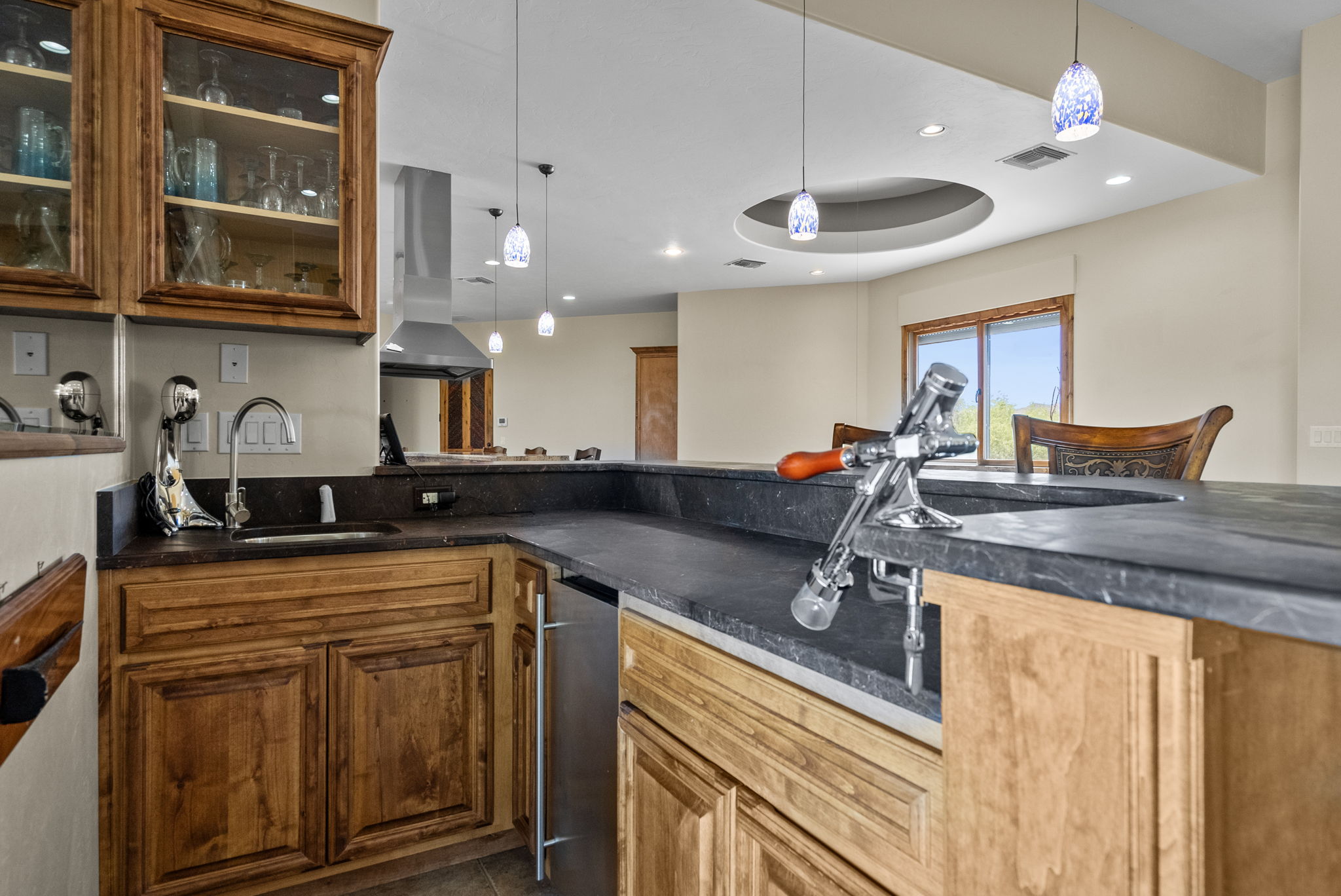 40-web-or-mls-7235-w-lost-silver-ln.jpg
