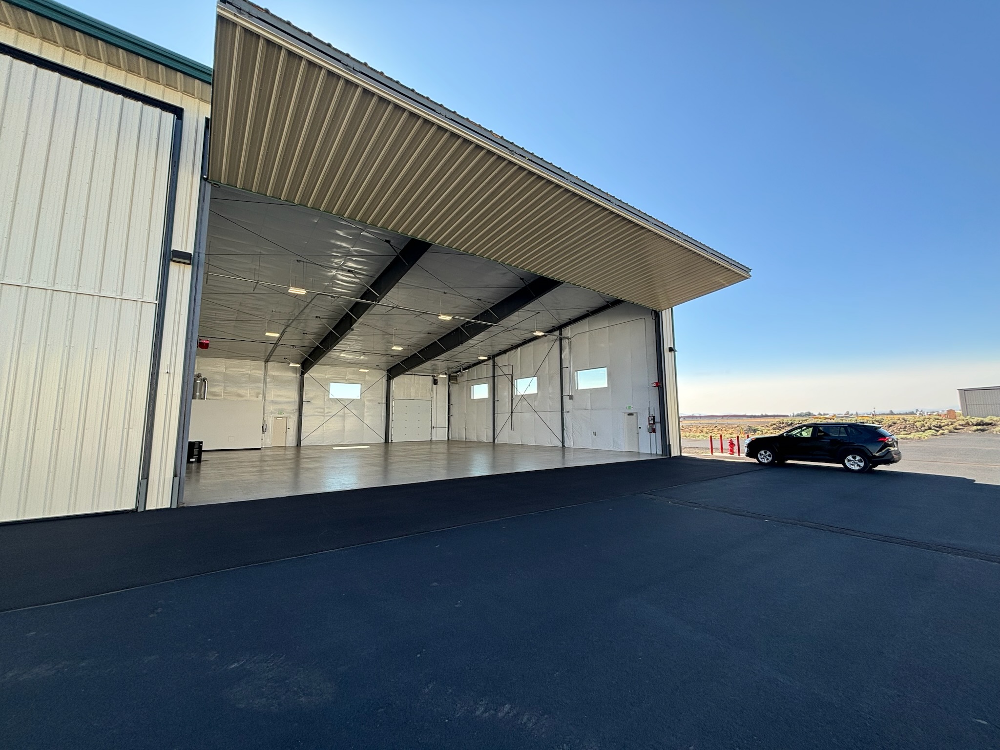 Hangar in b