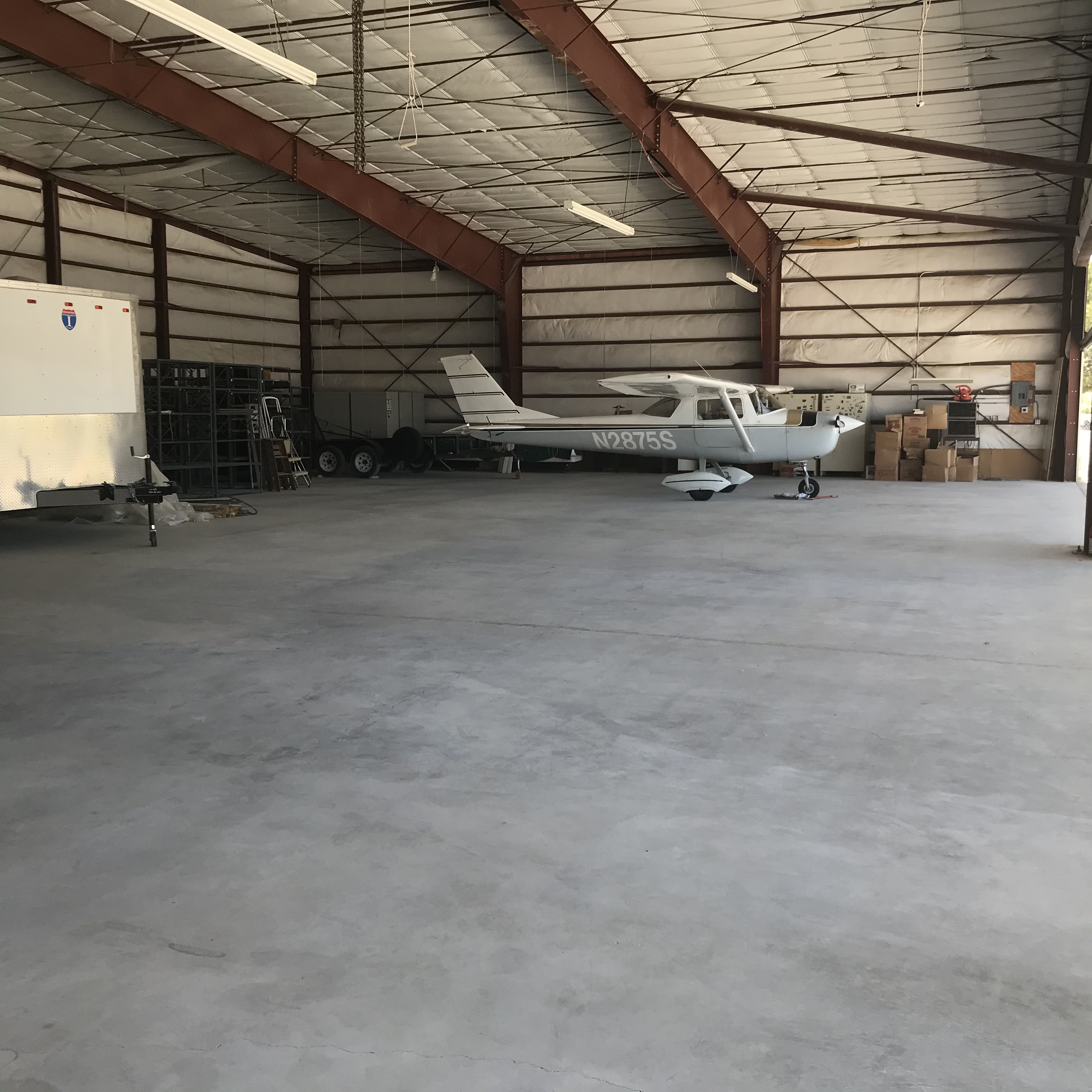 Hangar in n