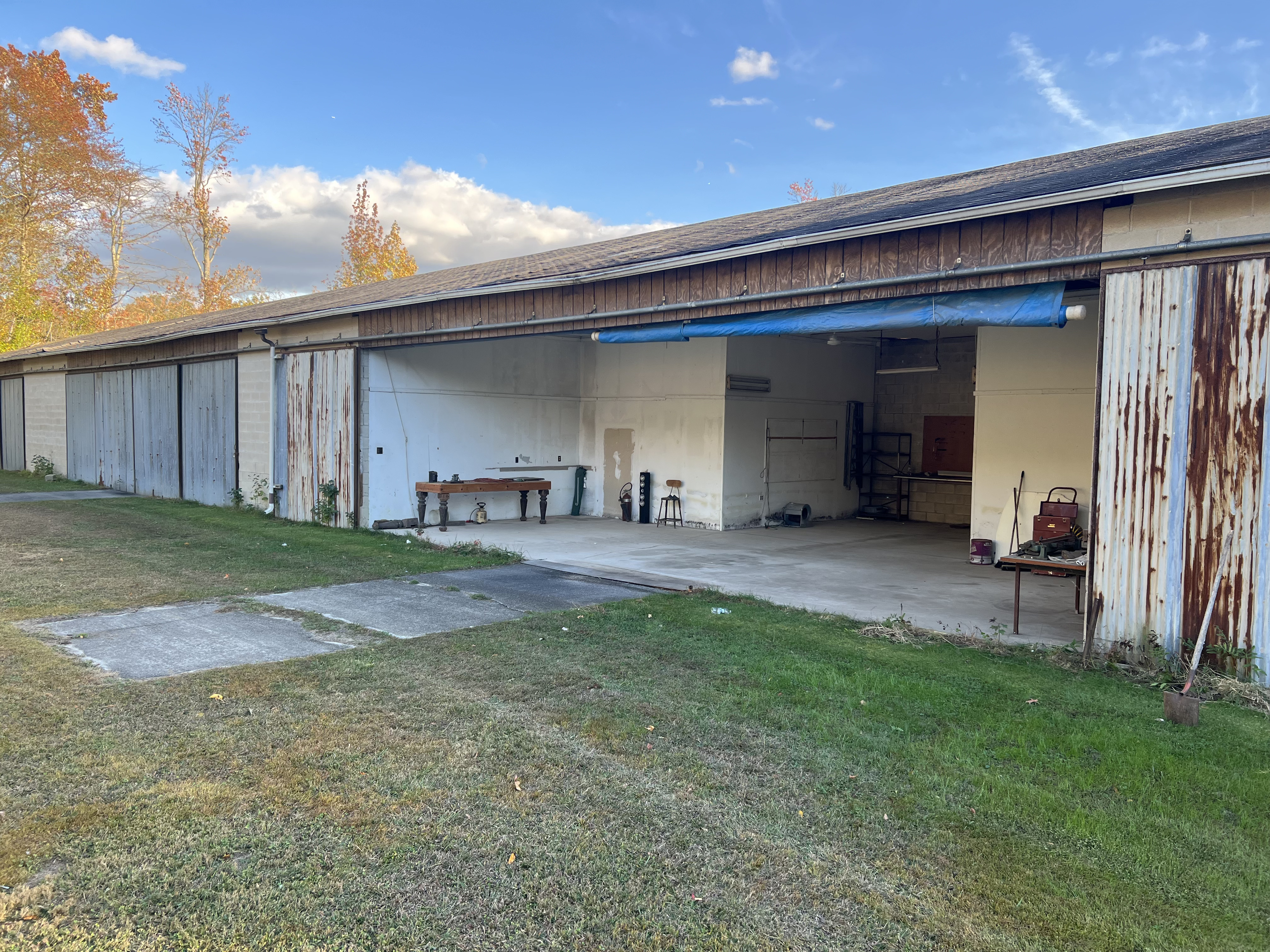 Hangar in m