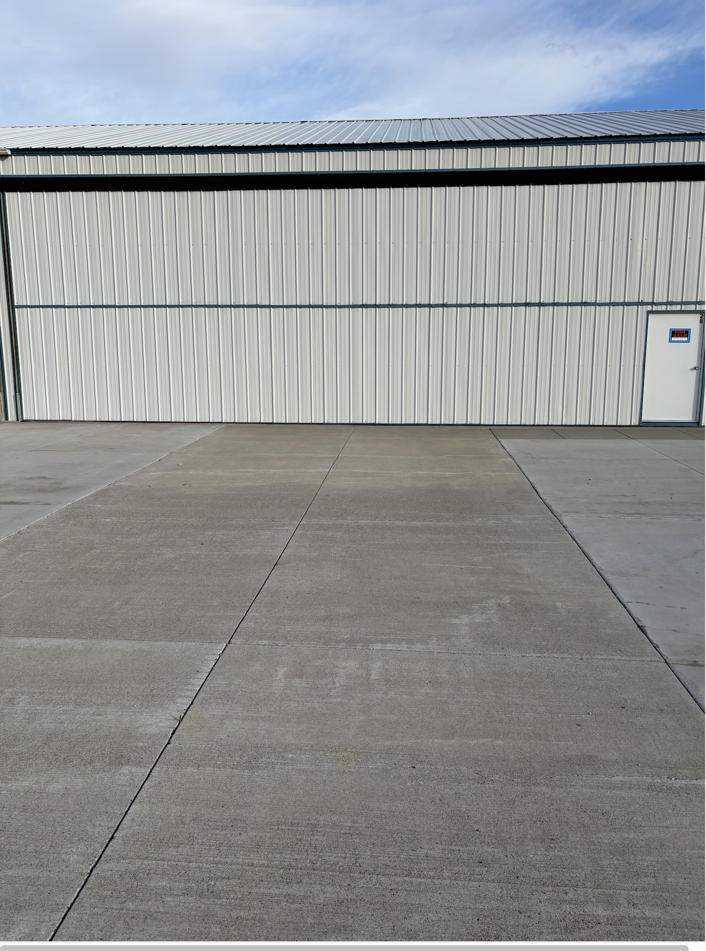 Hangar in I