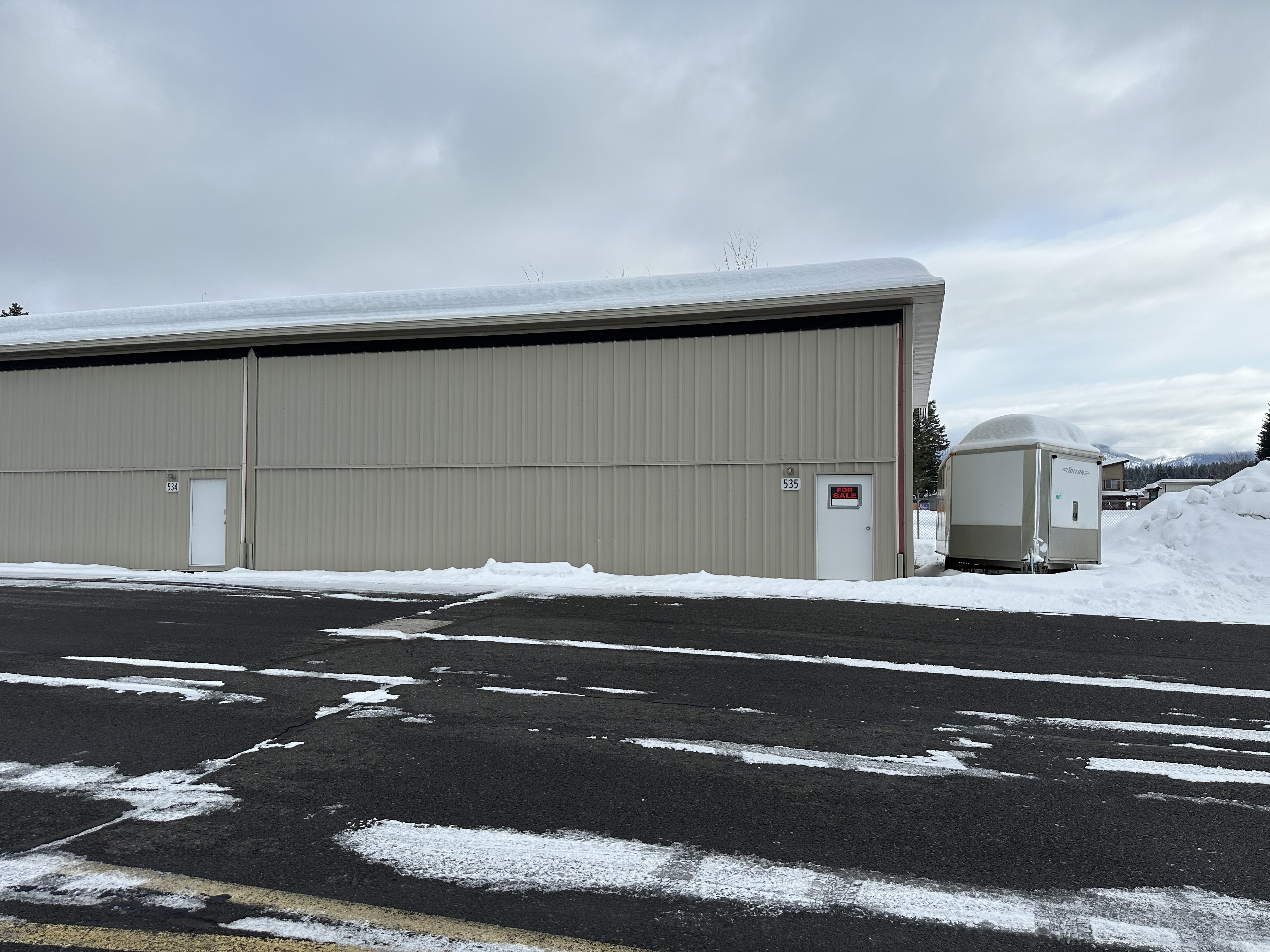Hangar in m