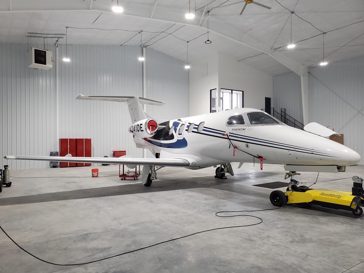 Hangar in m