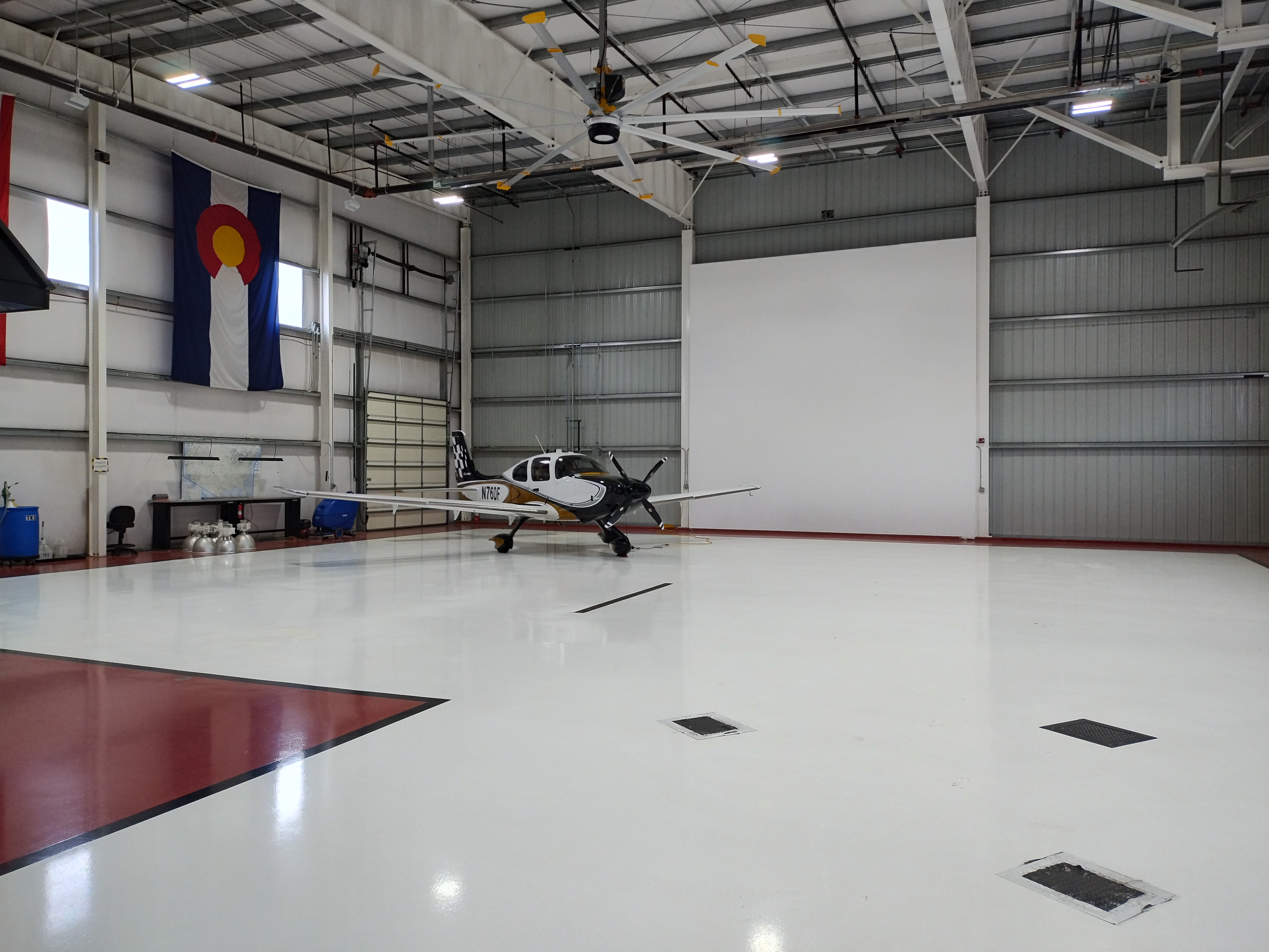 Hangar in e