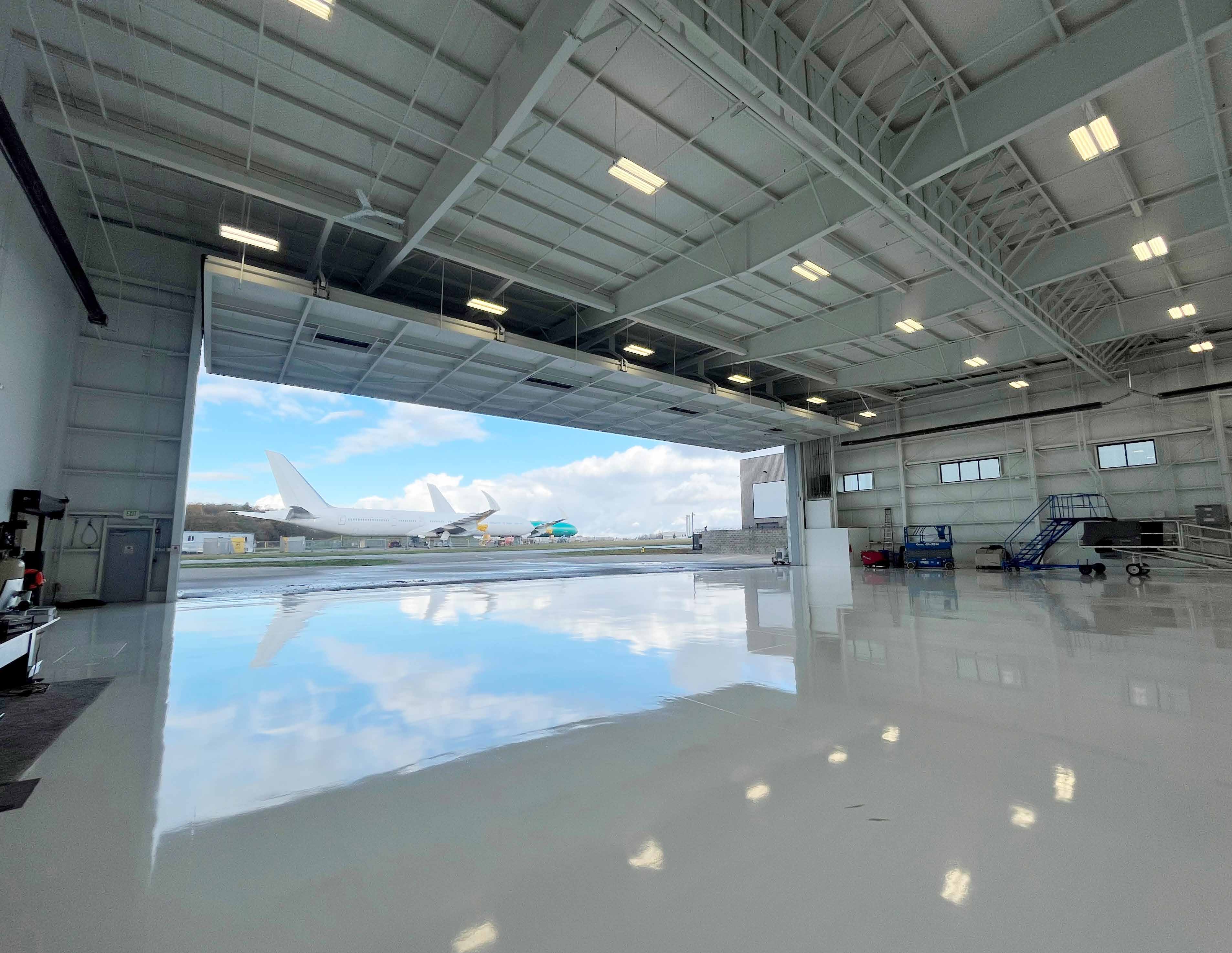 Paine_Field_Airport_Hangar_BRO_v02.jpg