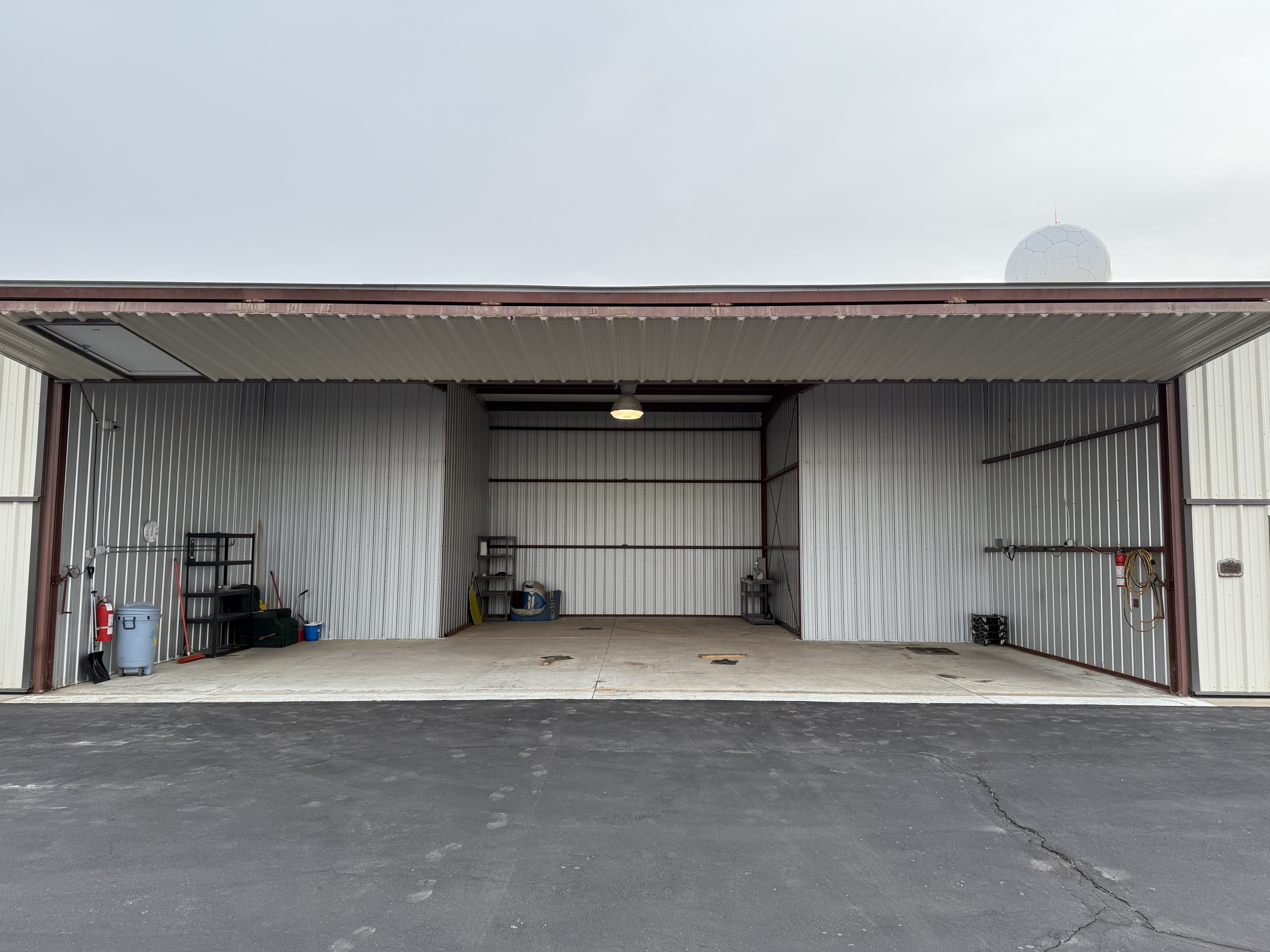 Hangar in c