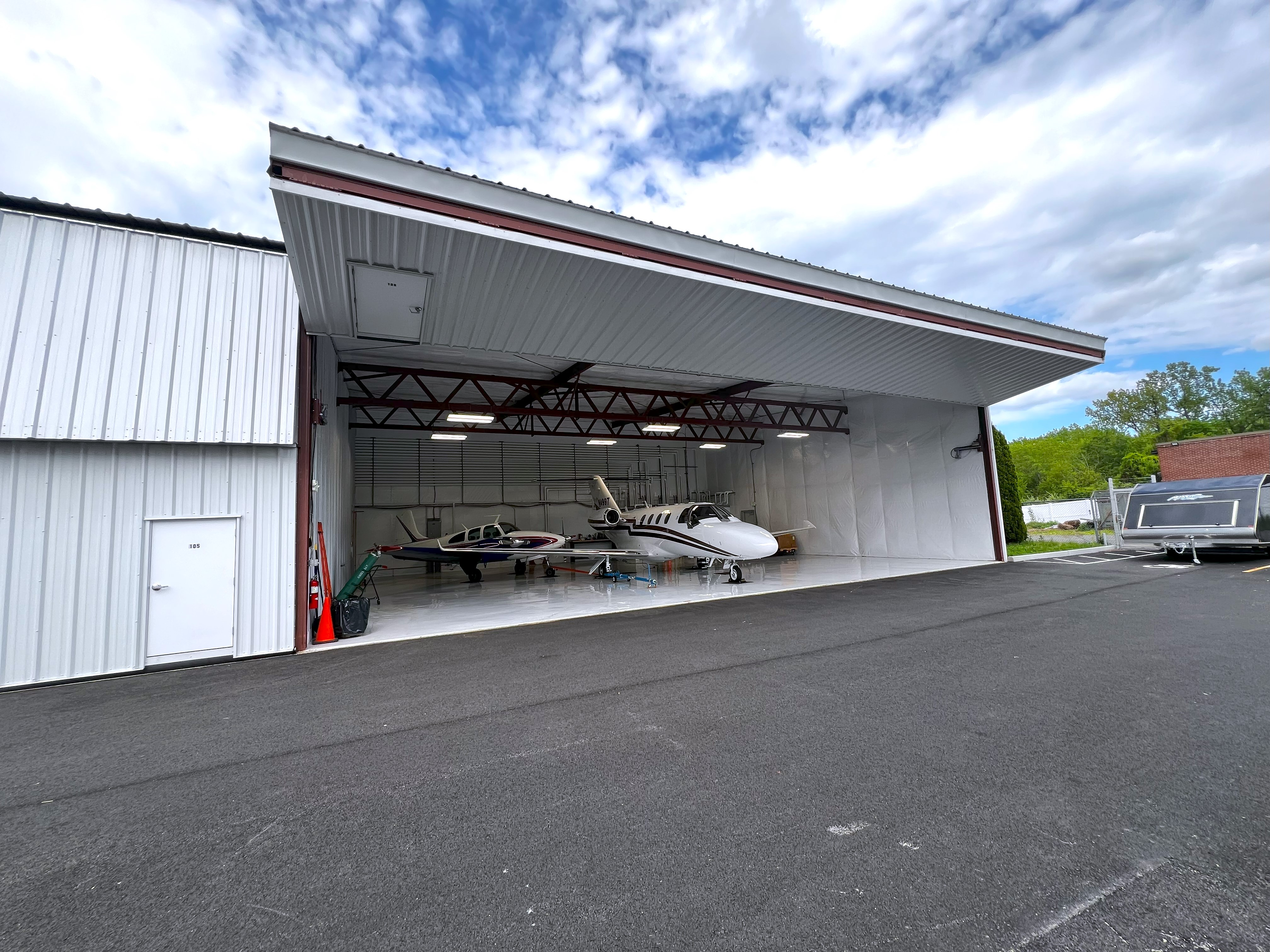Hangar in d
