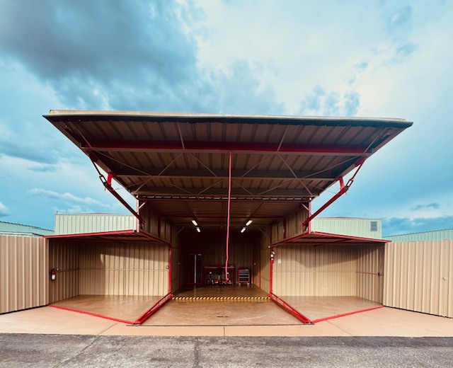 Hangar in s
