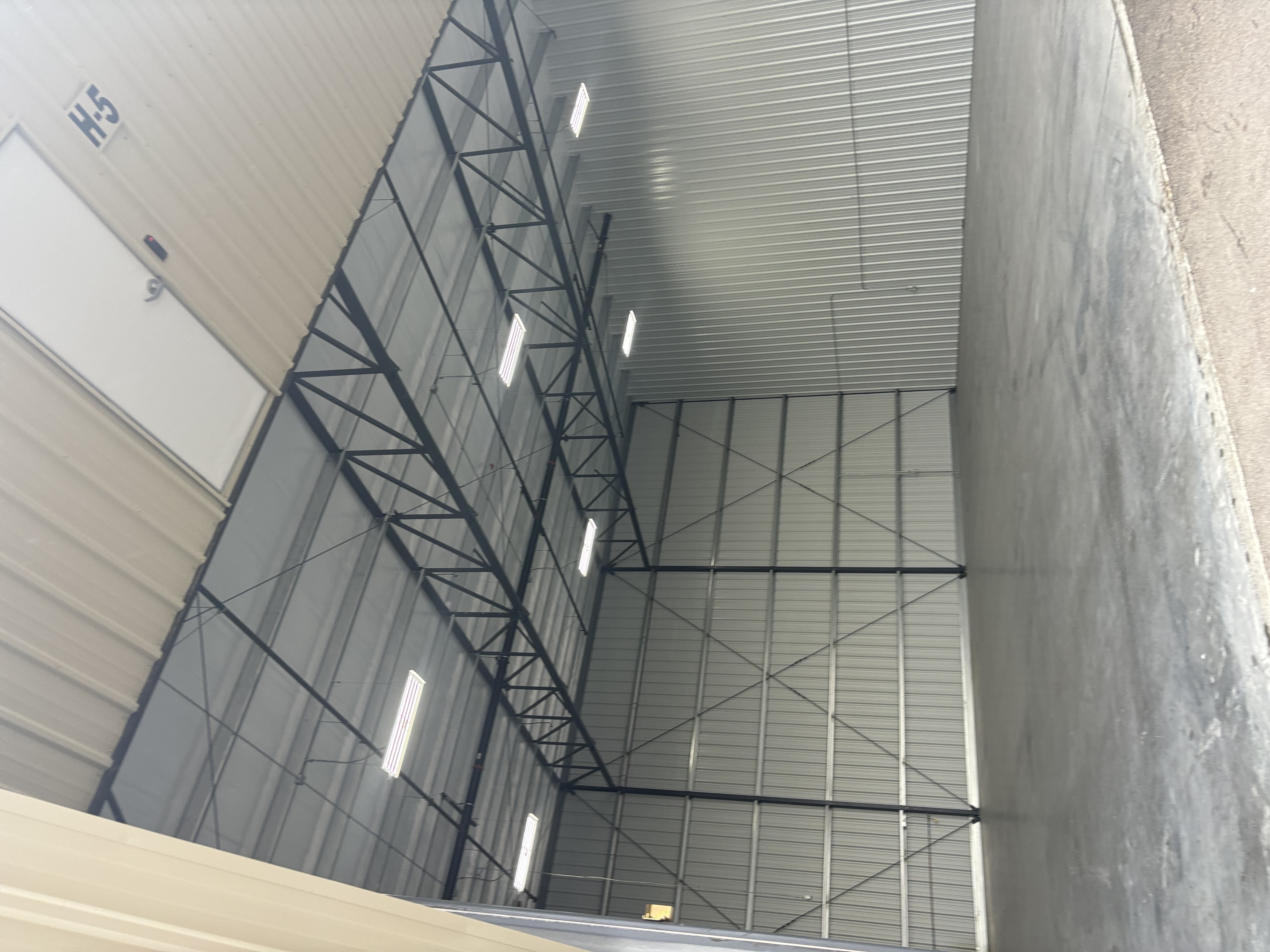 Hangar in ?