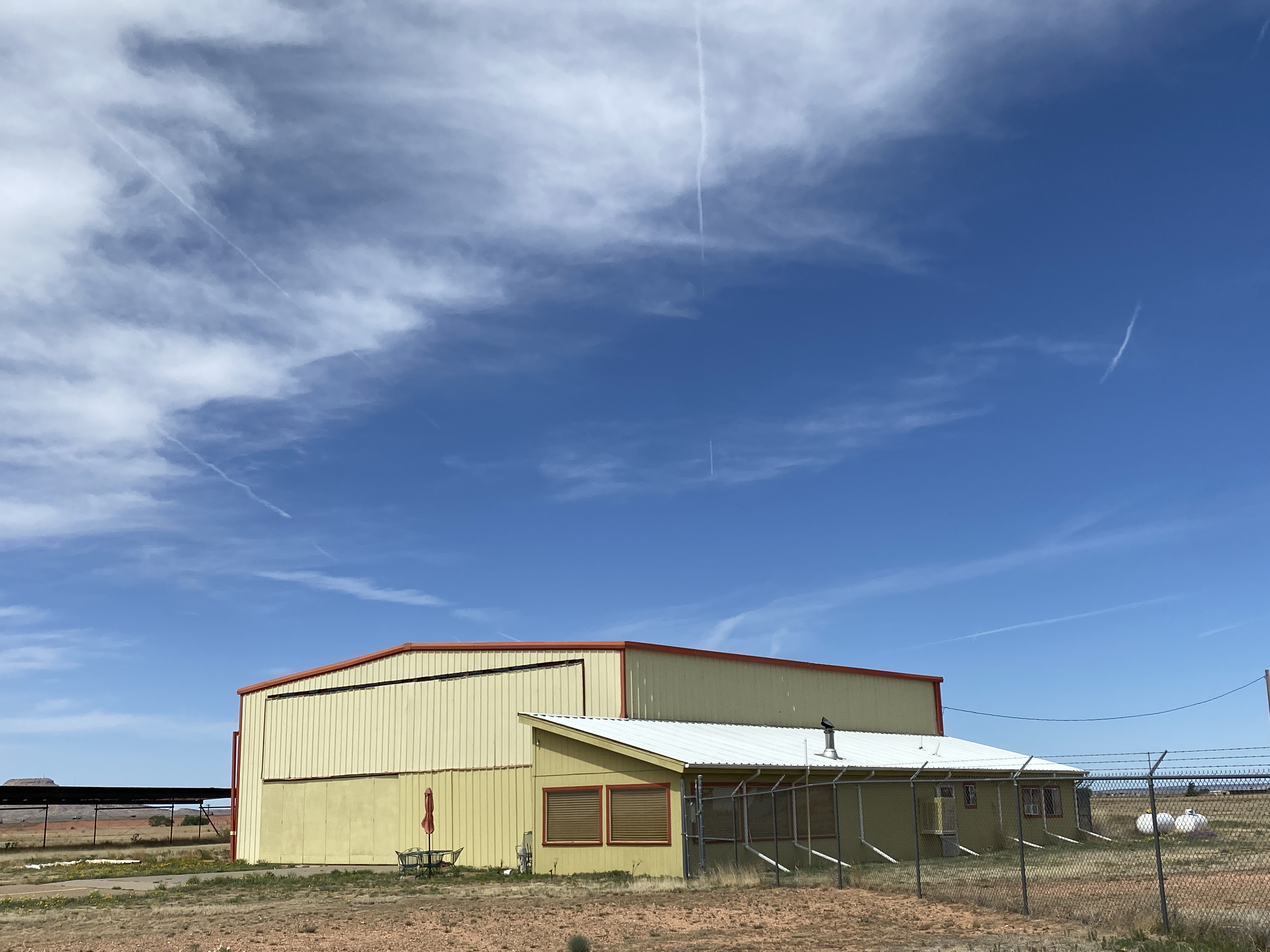 Hangar in n