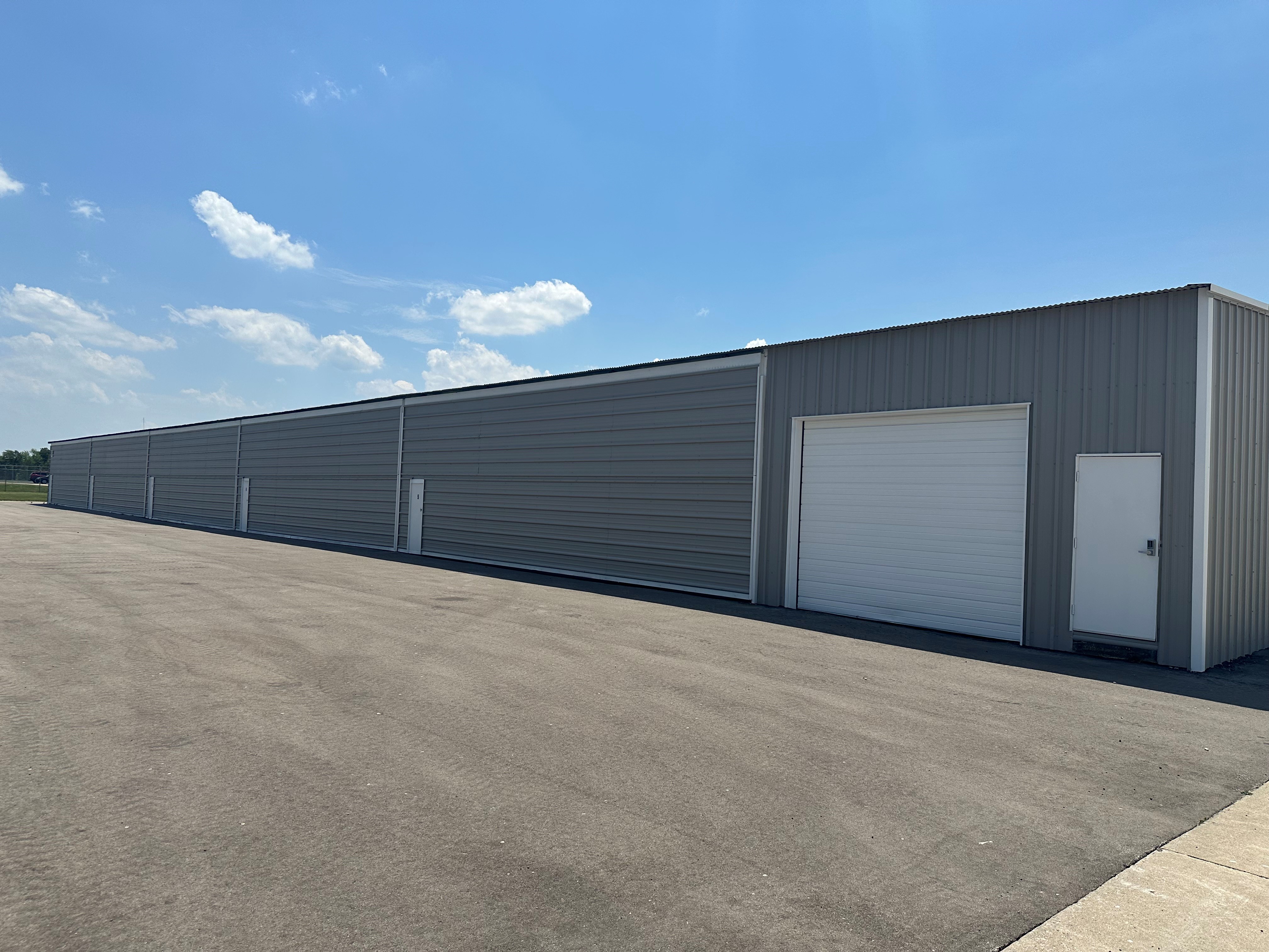 Hangar in I