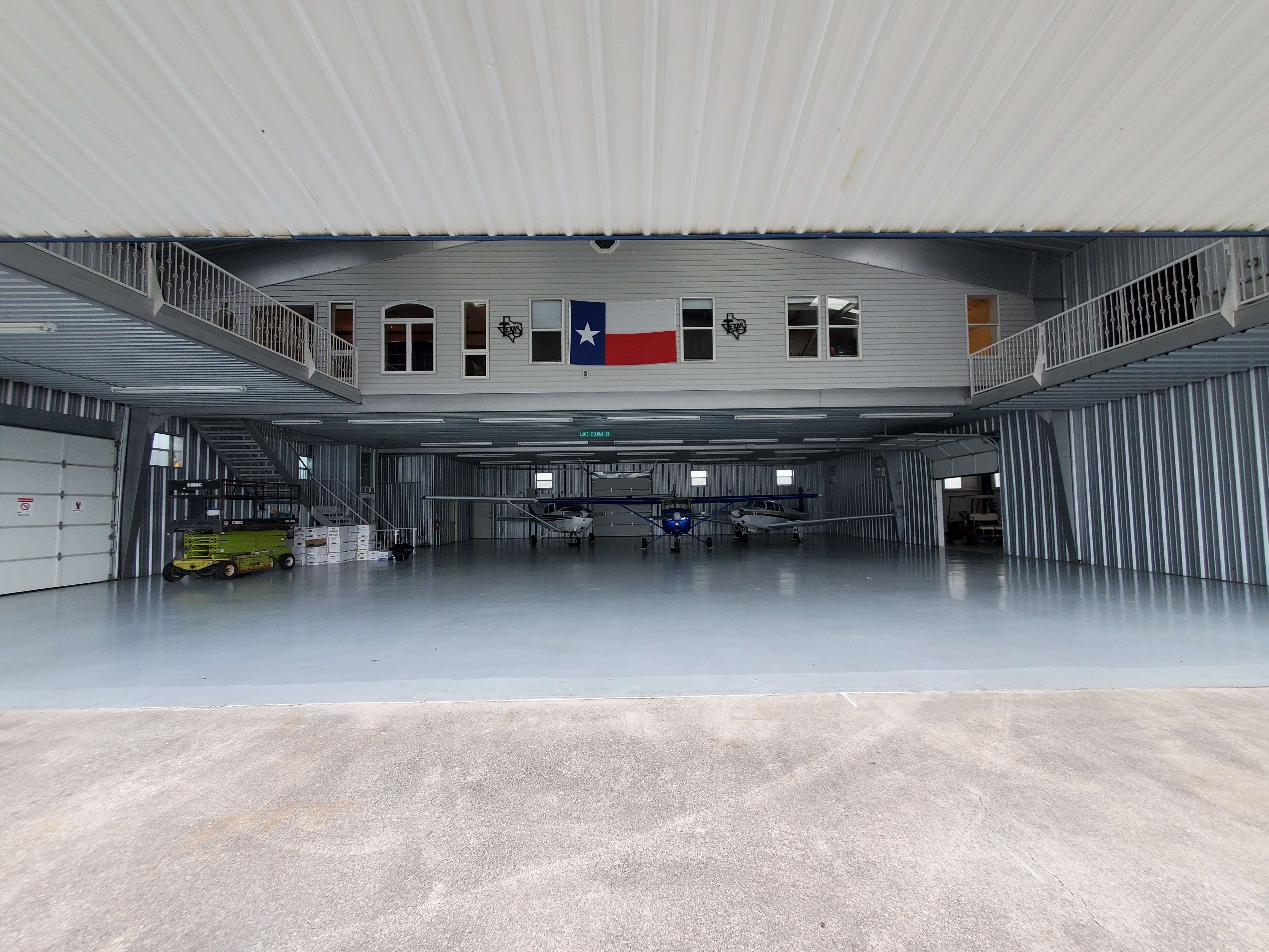 Hangar in 