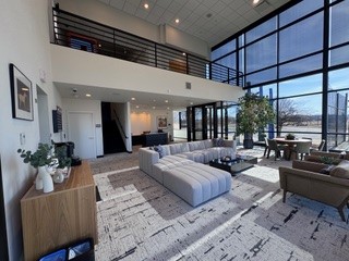 Inside_Lobby_3.jpg