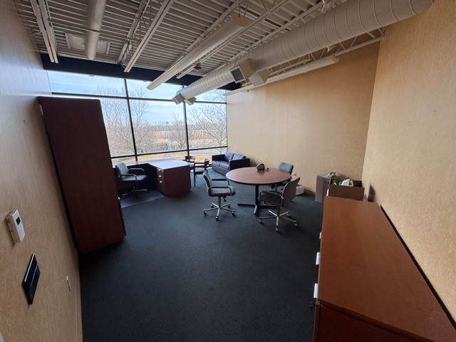 Upstairs_Office_2.jpg