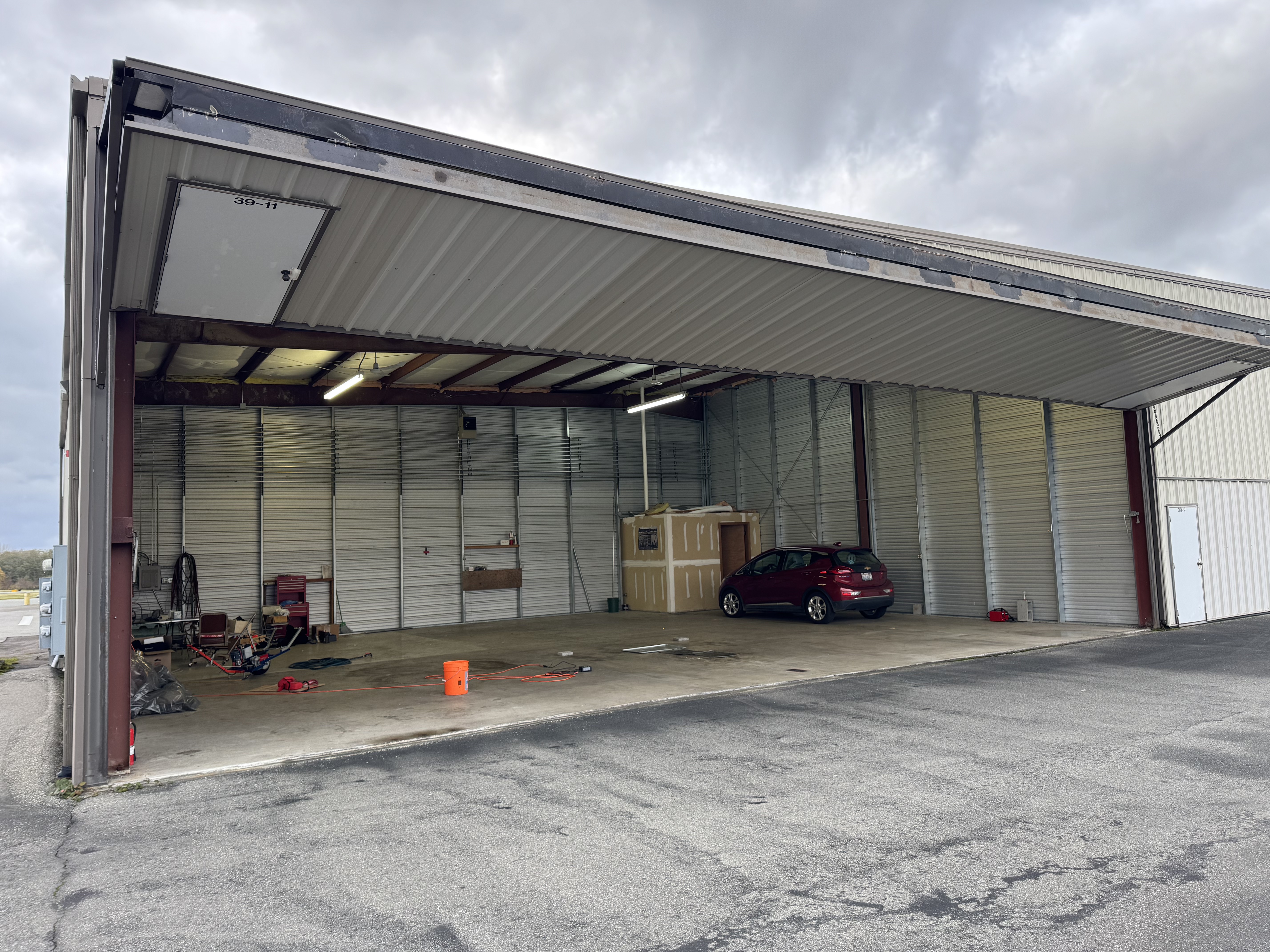 Hangar in 