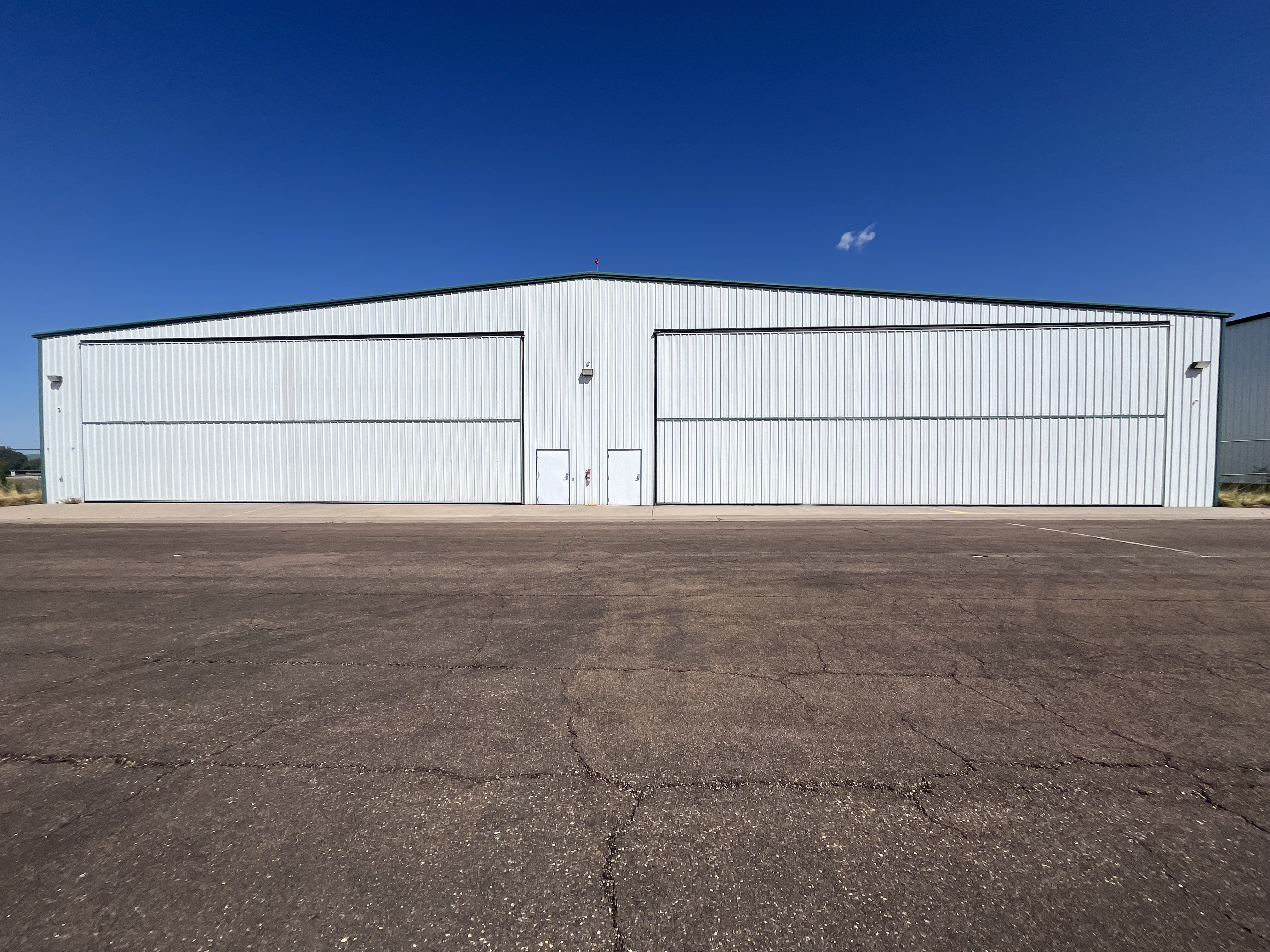 Hangar in A