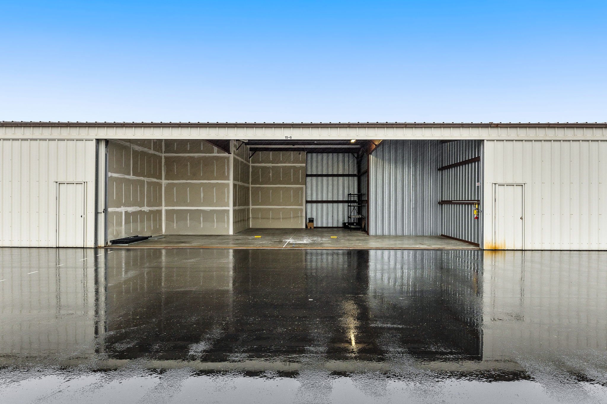 Hangar in 