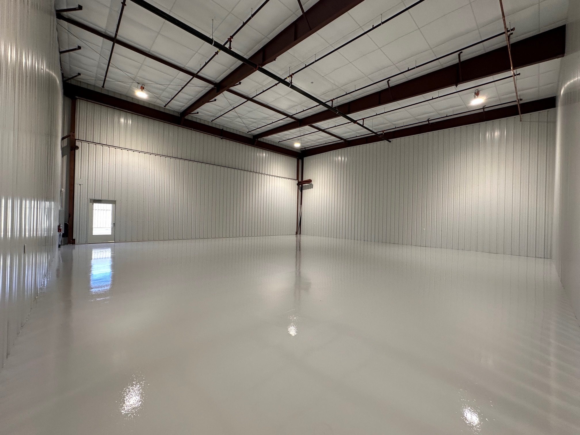 hangar_inside.jpg.jpeg