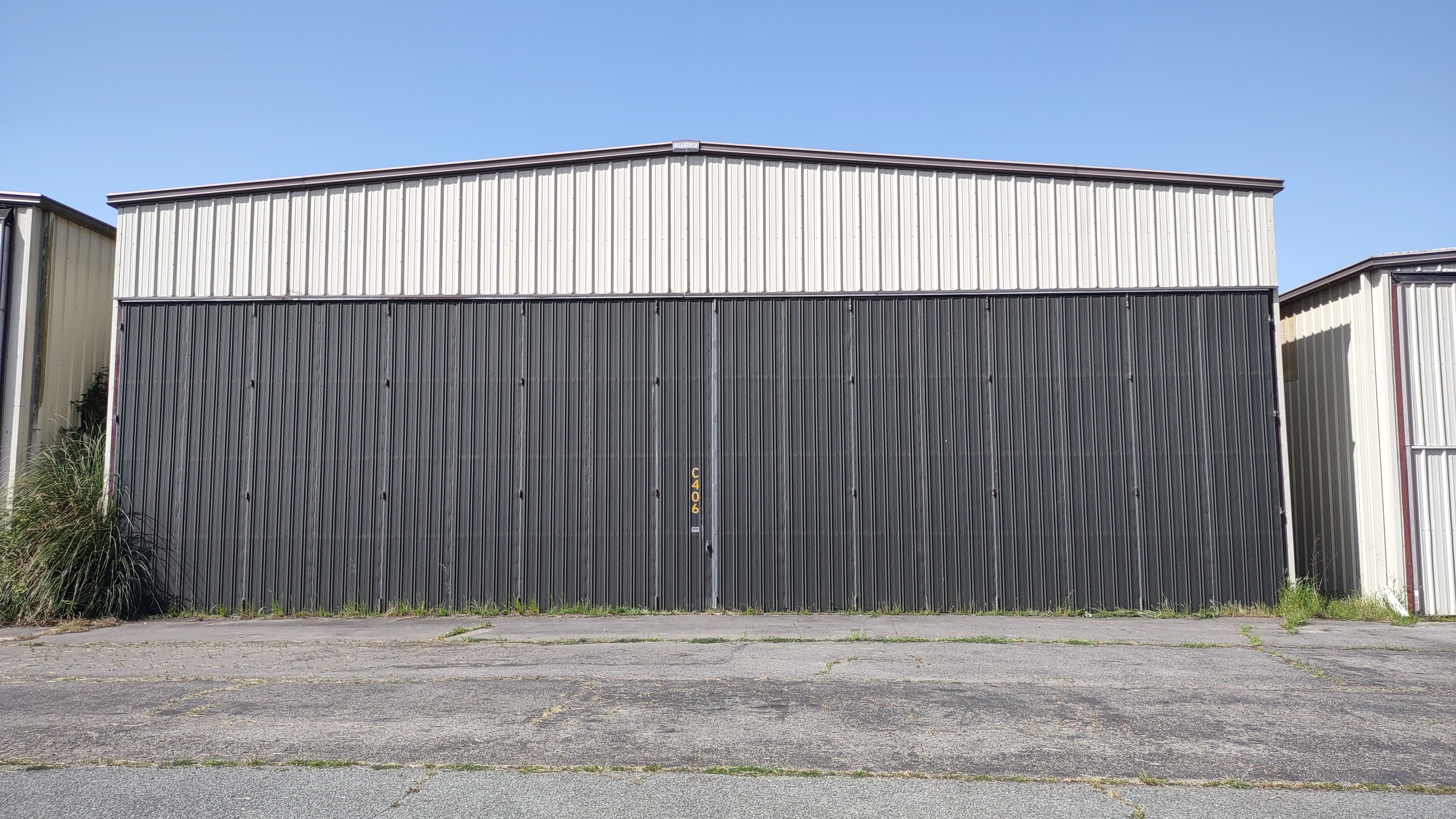 Hangar in ?