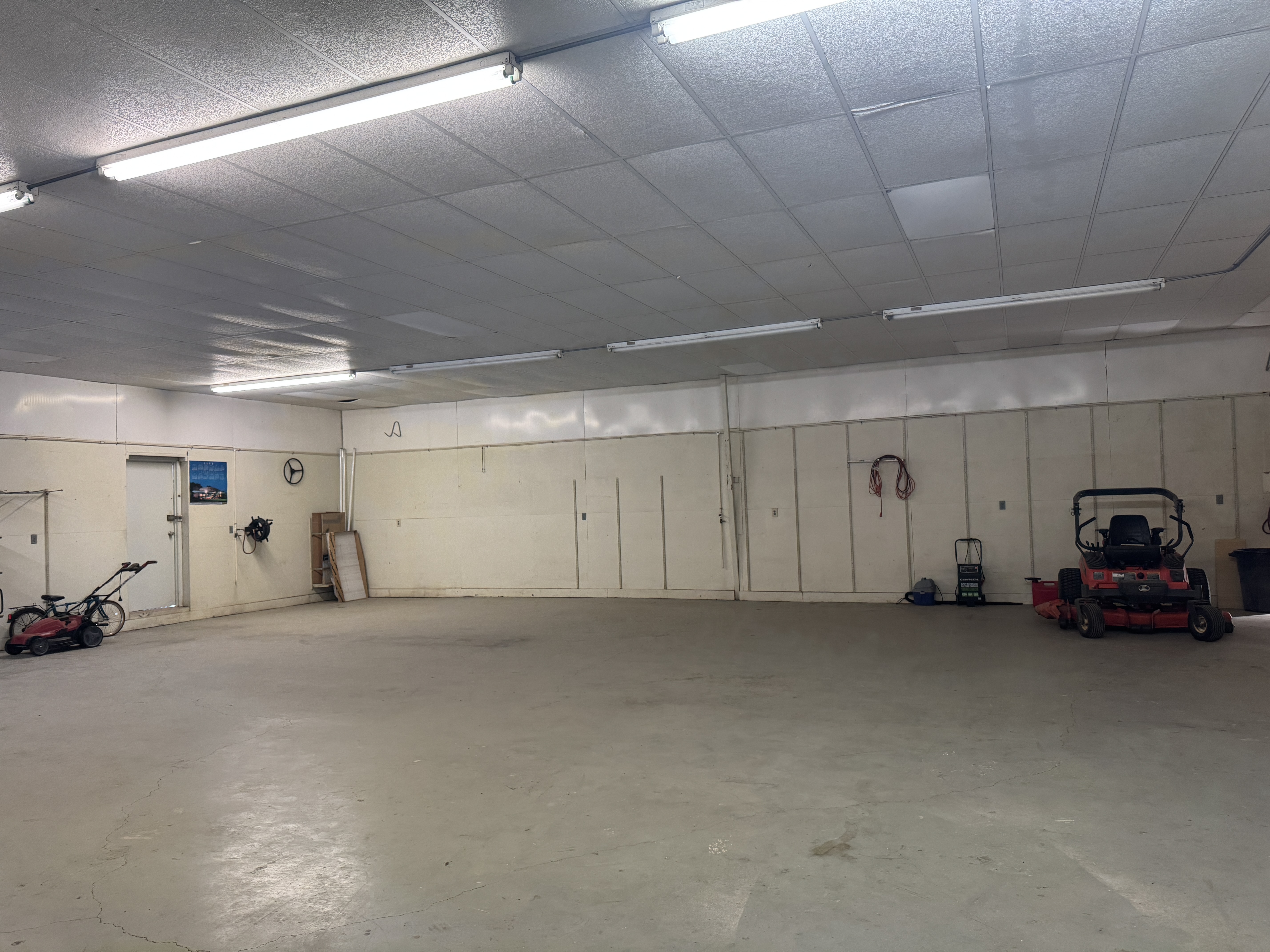 Hangar in m