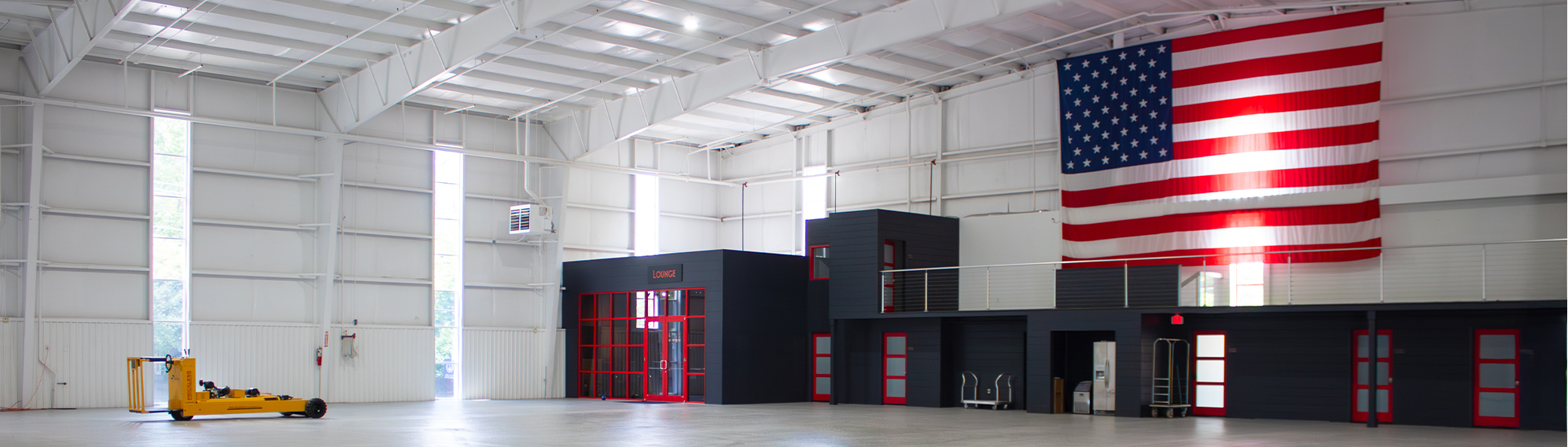 Hangar in f