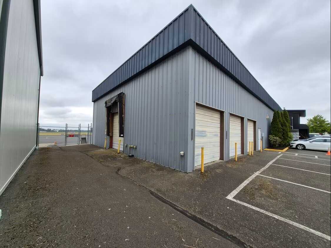 15426-Airport-Dr-Burlington-WA-Building-Photo-5-LargeHighDefinition.jpg
