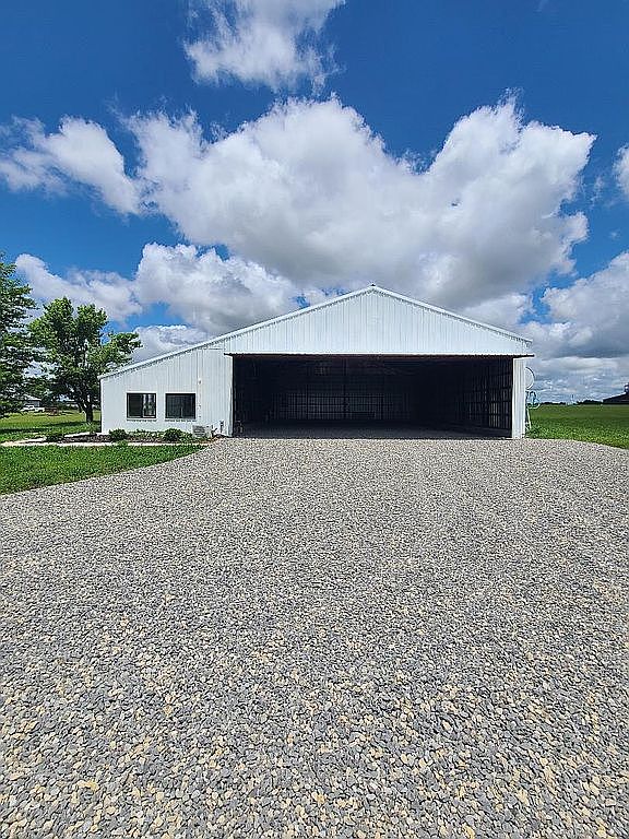 Hangar in ?