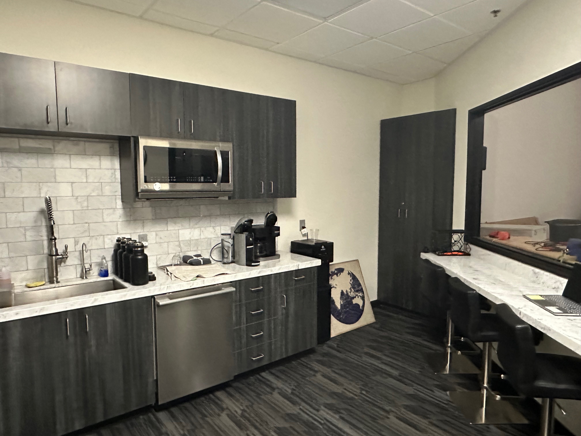Kitchen_counter.jpg