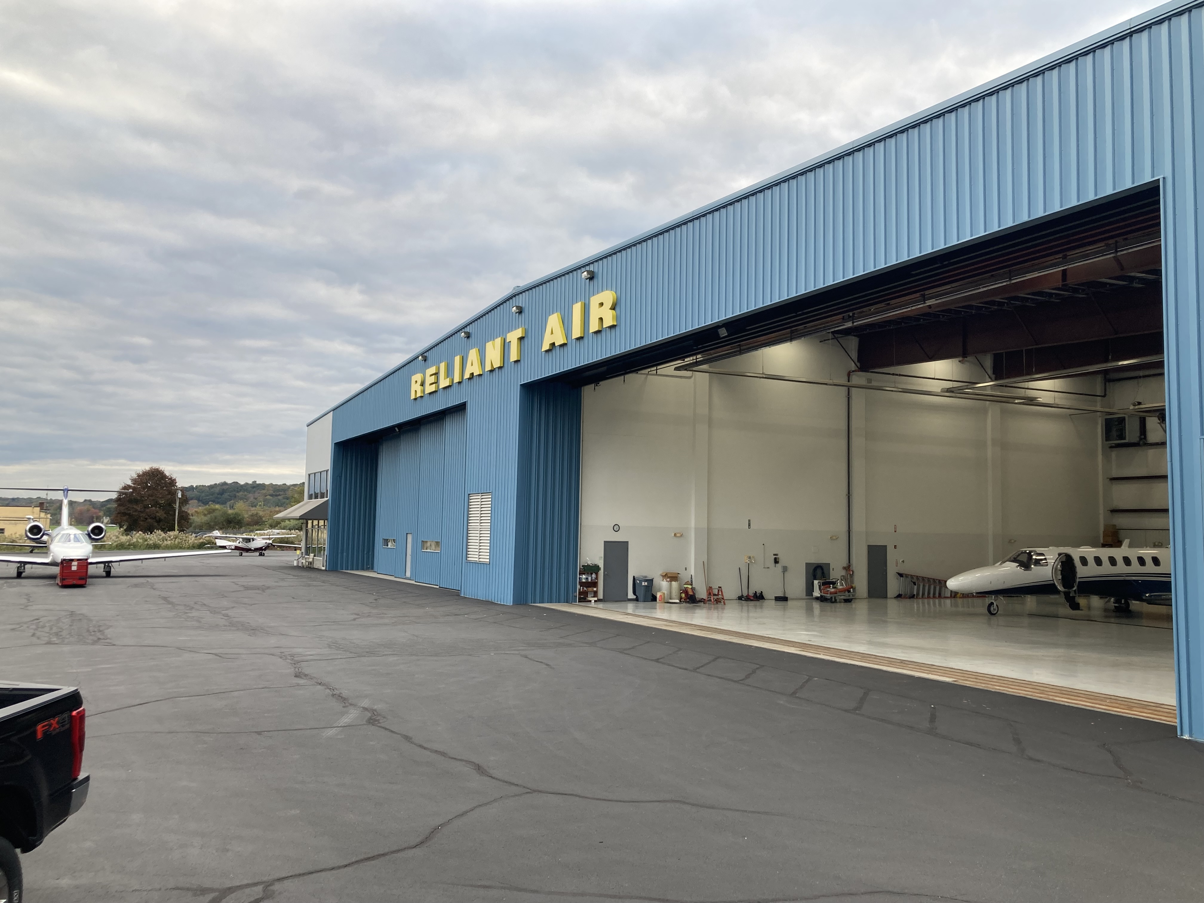 Hangar in C