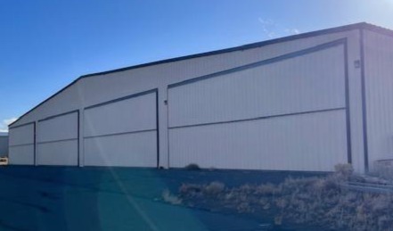 Hangar in O
