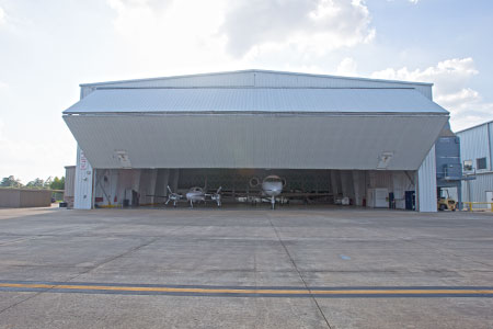 Hangar15b.jpg