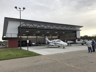 hangar-door5.jpg