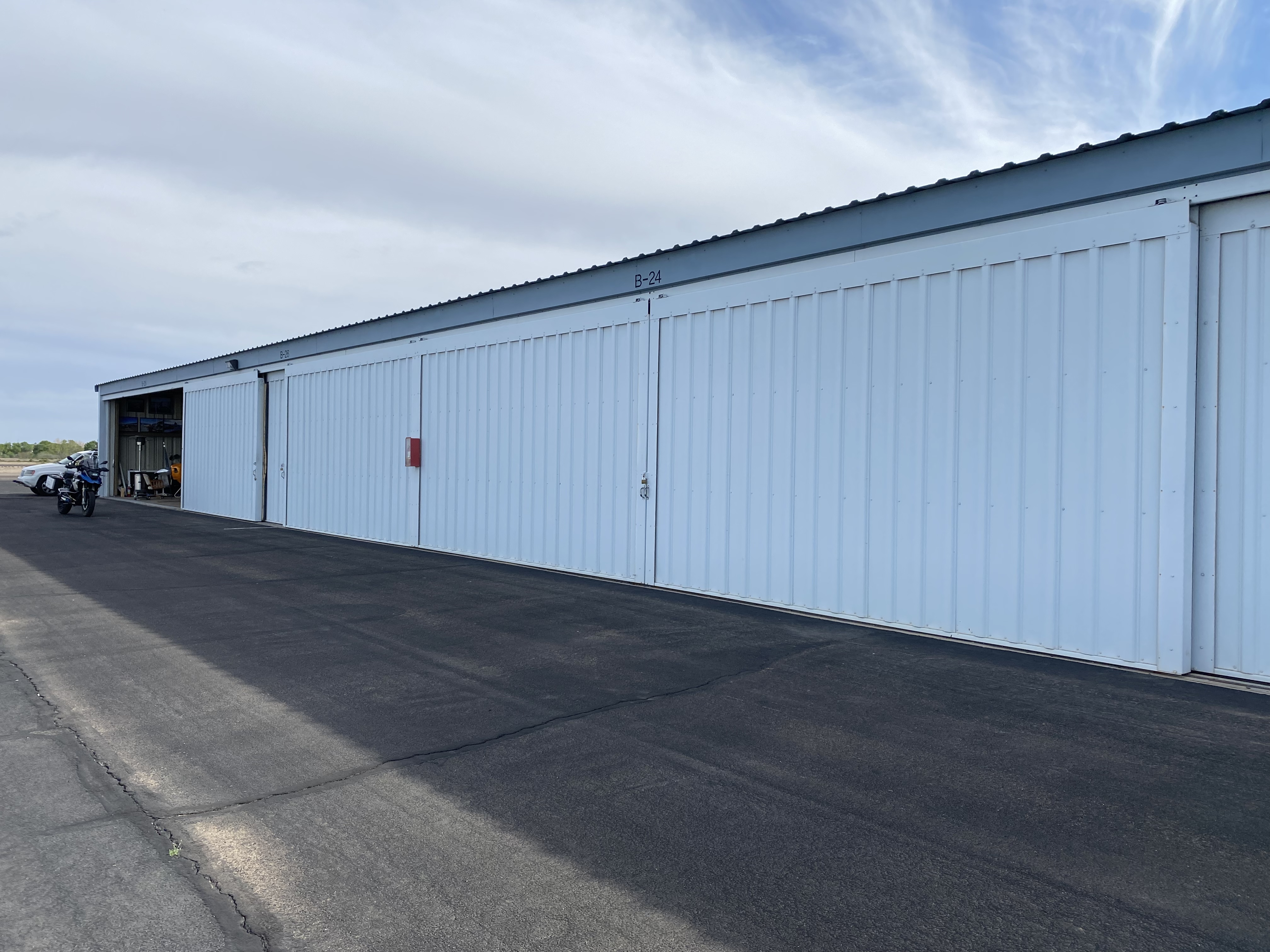 Hangar in g