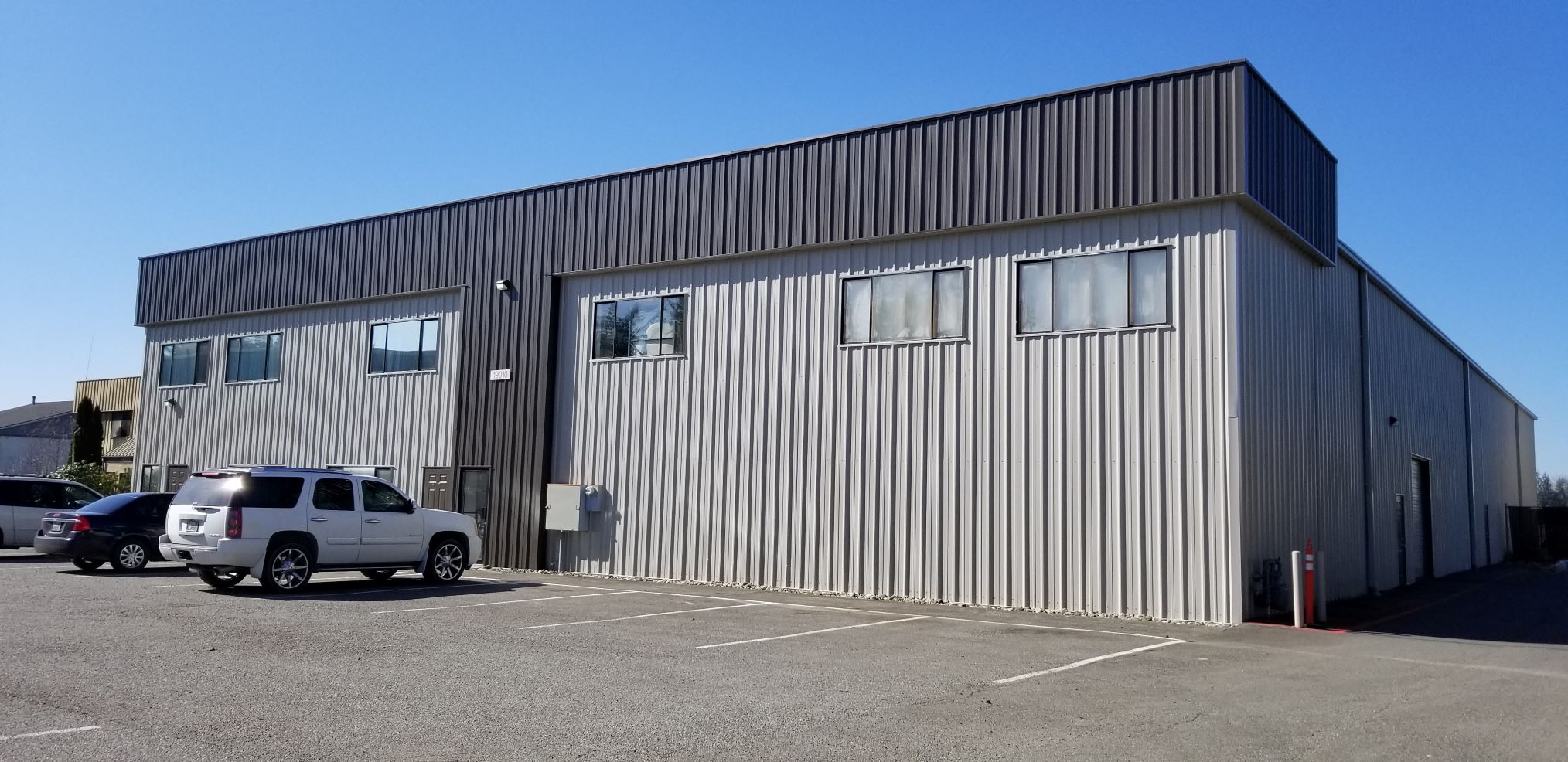 Hanger_office_side.jpg